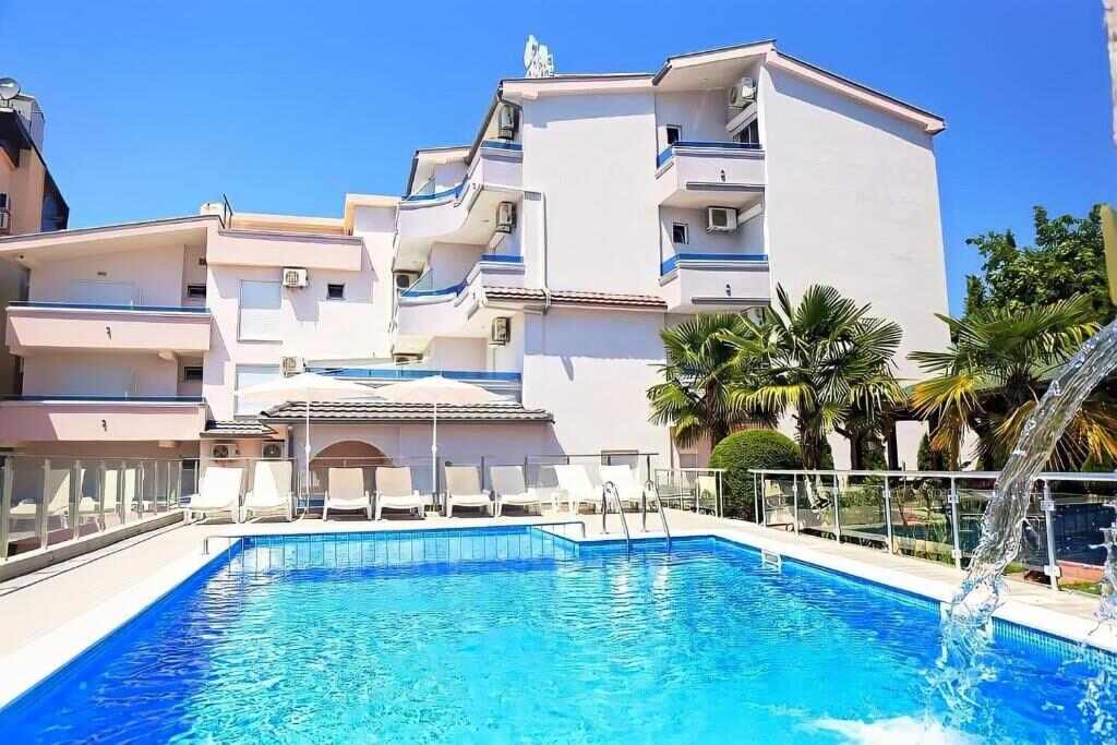 VICTORIA Apartments in Ulcinj seen from the outdoor swimming pool